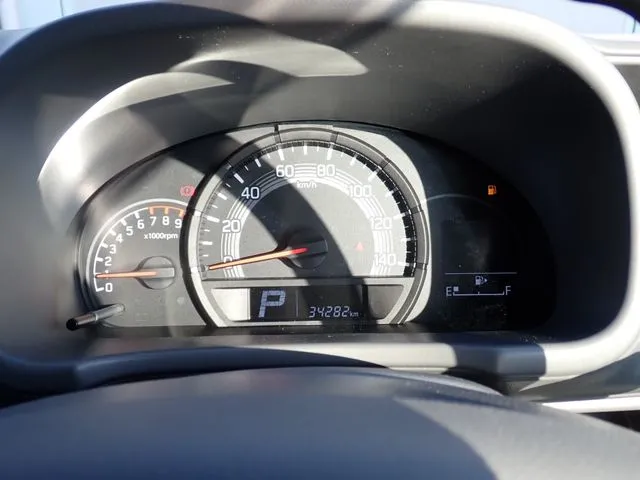 エブリイバン（スズキ）の車両写真