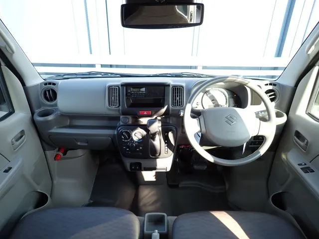 エブリイバン（スズキ）の車両写真
