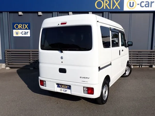 エブリイバン（スズキ）の車両写真