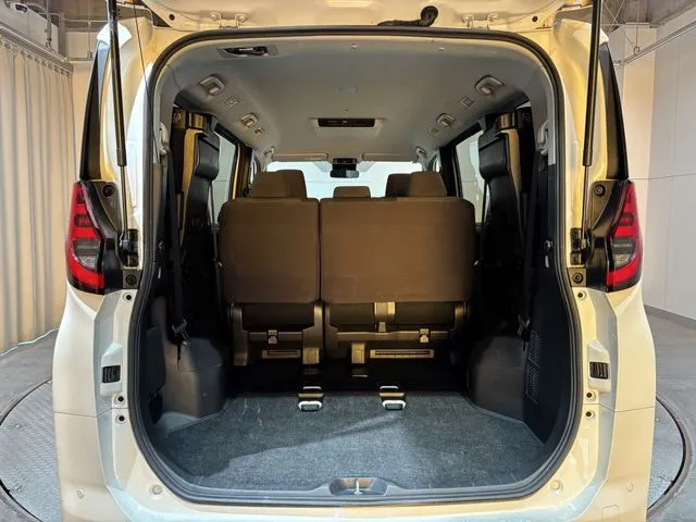 ノア（トヨタ）の車両写真