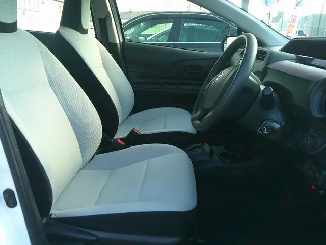 アクア(トヨタ)の車両写真