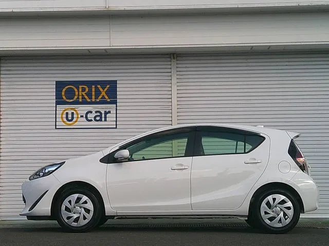 アクア(トヨタ)の車両写真