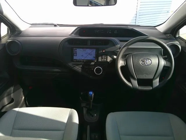 アクア(トヨタ)の車両写真