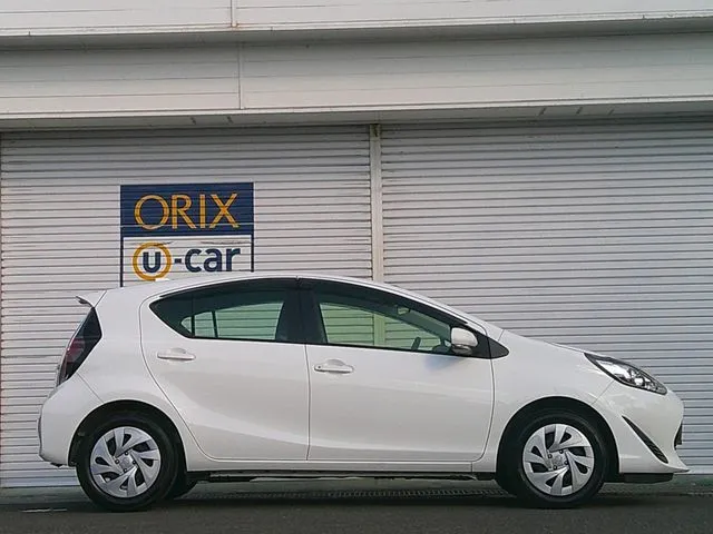 アクア(トヨタ)の車両写真