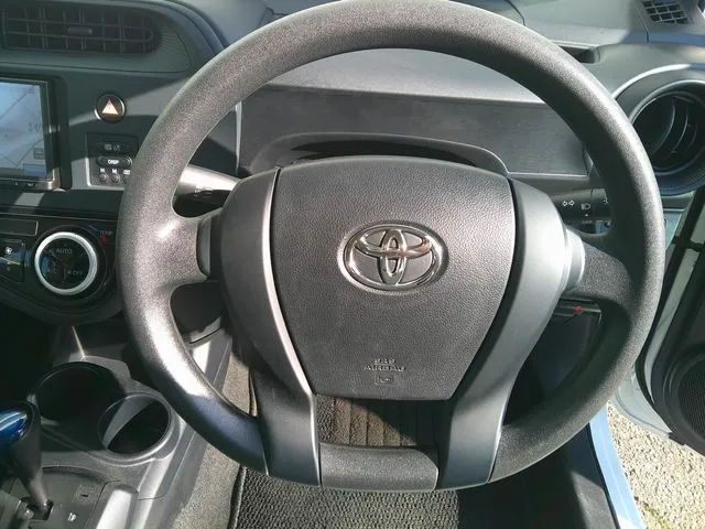 アクア(トヨタ)の車両写真