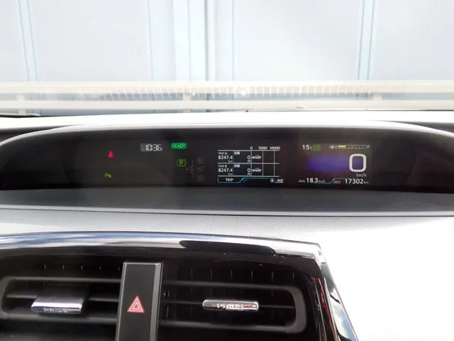 プリウス(トヨタ)の車両写真