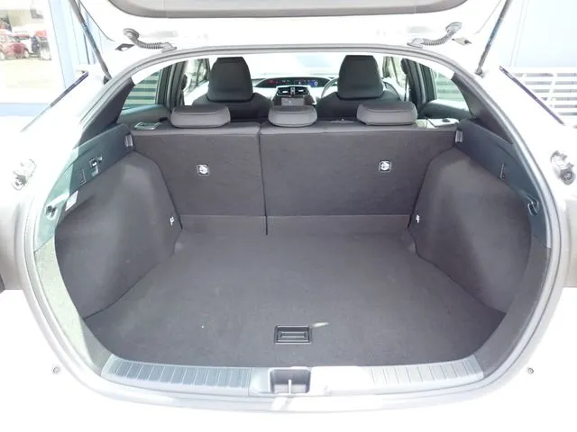 プリウス(トヨタ)の車両写真