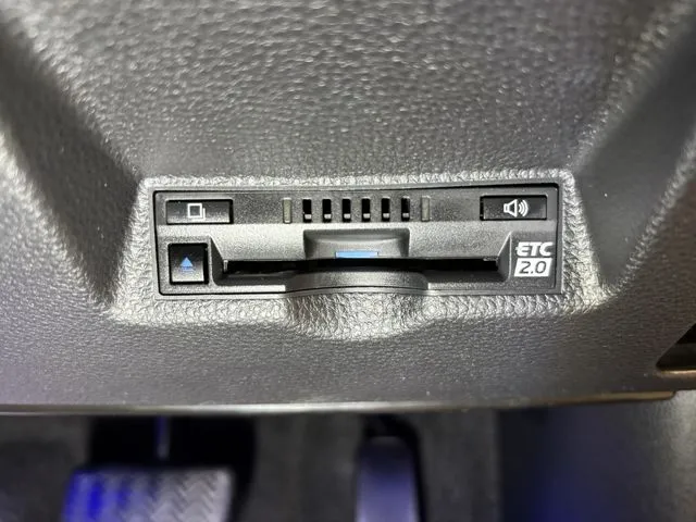 ヤリスクロス　ハイブリッド（トヨタ）の車両写真