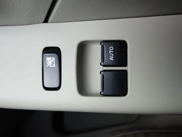 NV100クリッパー(ニッサン)の車両写真