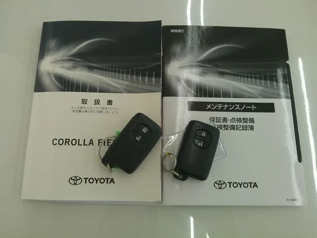 カローラフィールダー 4WD(トヨタ)の車両写真