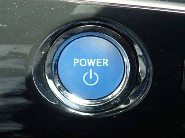 プリウス（トヨタ）の車両写真