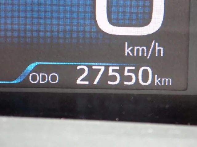 プリウス（トヨタ）の車両写真