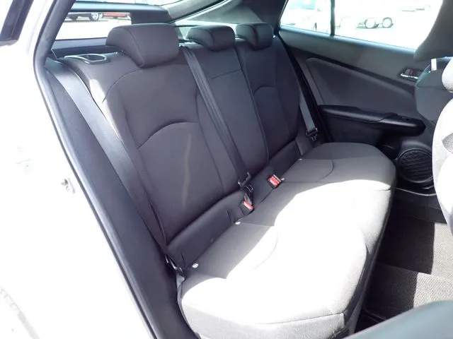 プリウス（トヨタ）の車両写真