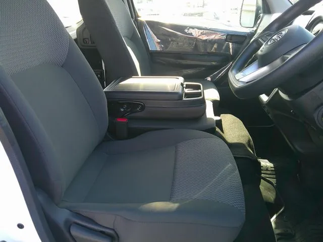 ニッサン　キャラバンＶ　４ＷＤ