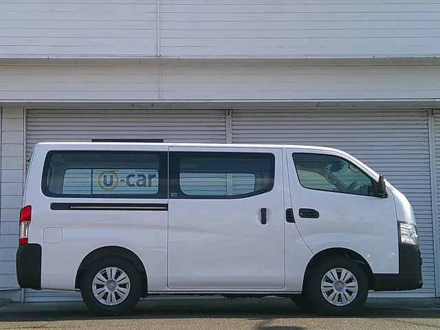 ニッサン　キャラバンＶ　４ＷＤ