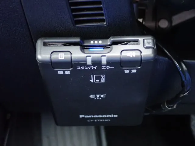 マツダ　ＭＡＺＤＡ３　セダン