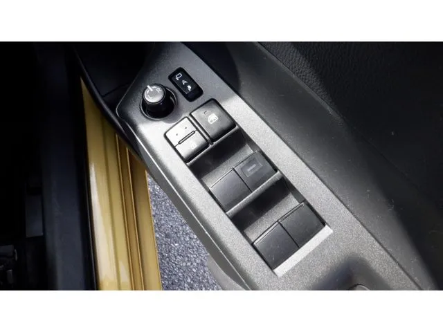 アクア（トヨタ）の車両写真