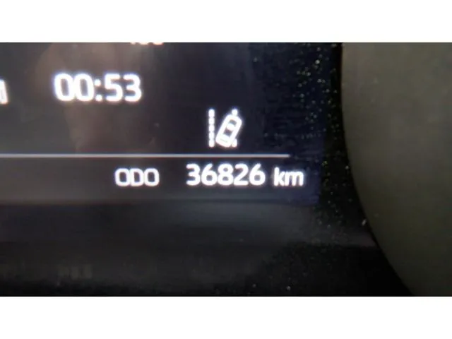 ヤリスクロス　ハイブリッド（トヨタ）の車両写真