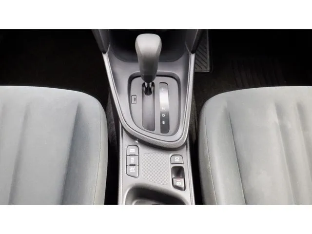 ヤリスクロス　ハイブリッド（トヨタ）の車両写真