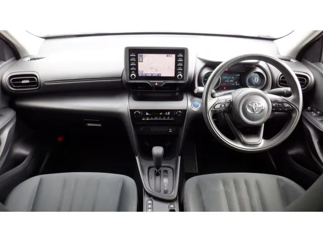 ヤリスクロス　ハイブリッド（トヨタ）の車両写真