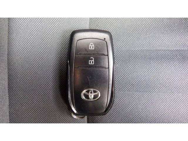 ヤリスクロス　ハイブリッド（トヨタ）の車両写真