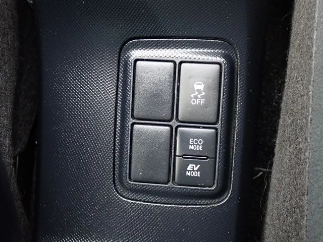 アクア（トヨタ）の車両写真