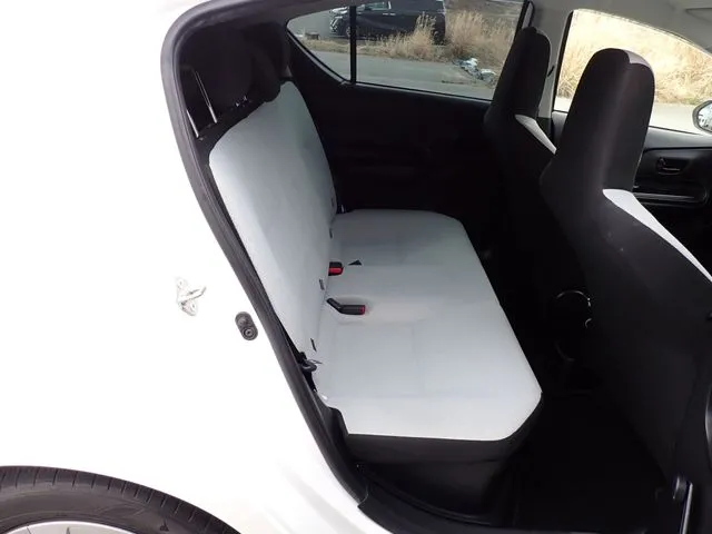 アクア（トヨタ）の車両写真