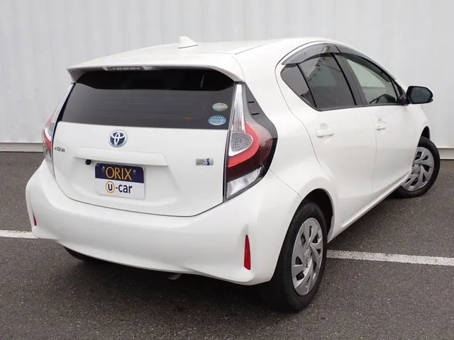 アクア（トヨタ）の車両写真