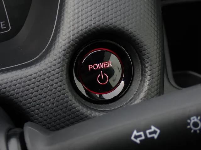 ホンダ　フィット　ｅ：ＨＥＶ