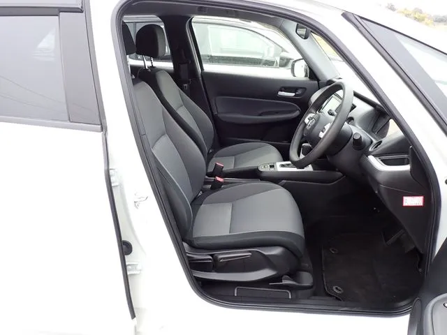 ホンダ　フィット　ｅ：ＨＥＶ