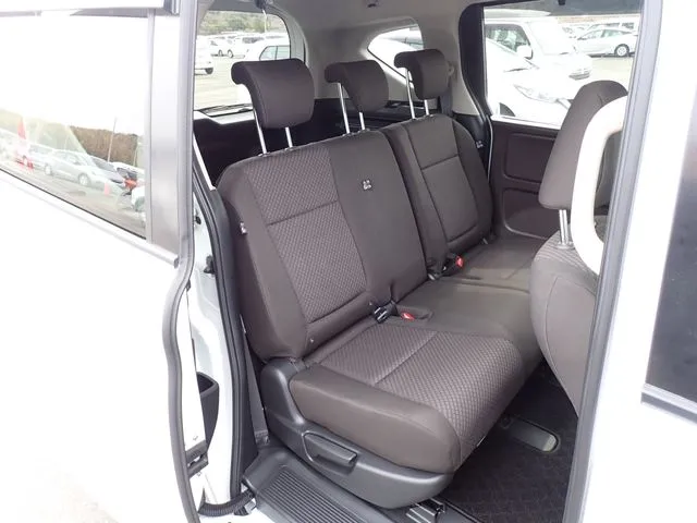 ホンダ　フリードプラス　ハイブリッド