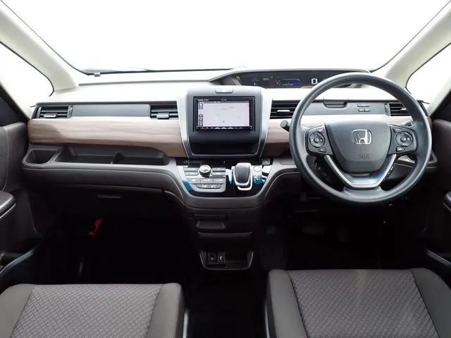 ホンダ　フリードプラス　ハイブリッド