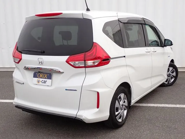 ホンダ　フリードプラス　ハイブリッド
