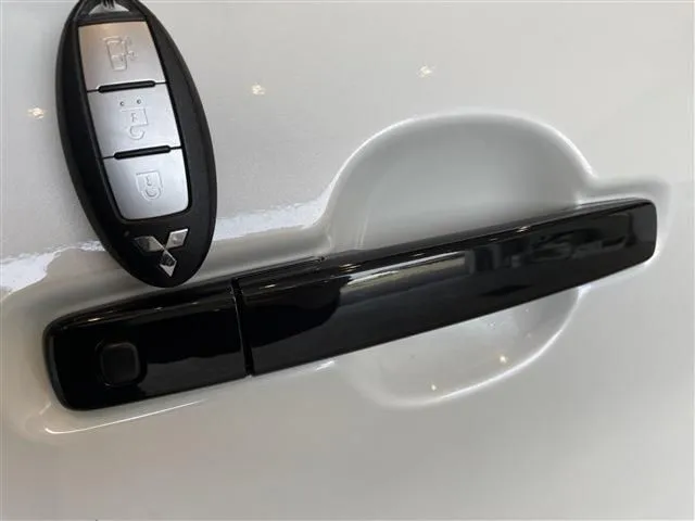 デリカ　ミニ（ミツビシ）の車両写真