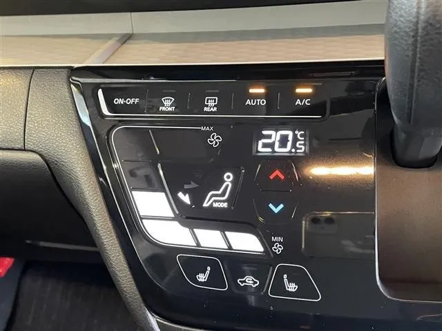 デリカ　ミニ（ミツビシ）の車両写真