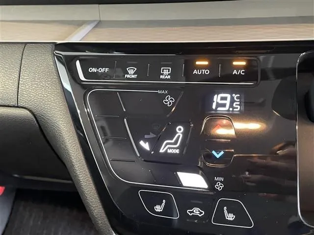 デリカ　ミニ（ミツビシ）の車両写真