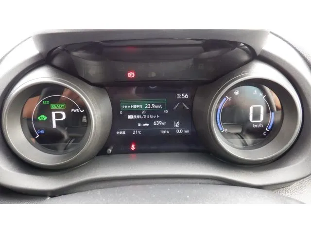 ヤリスクロス　ハイブリッド（トヨタ）の車両写真