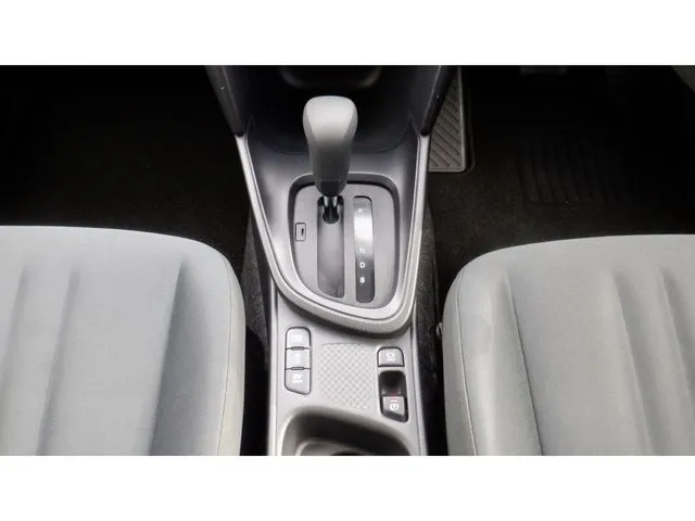 ヤリスクロス　ハイブリッド（トヨタ）の車両写真