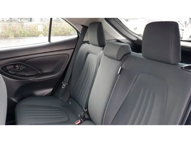 ヤリスクロス　ハイブリッド（トヨタ）の車両写真