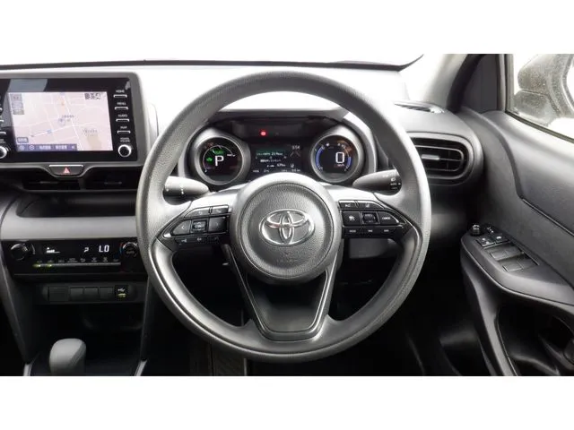 ヤリスクロス　ハイブリッド（トヨタ）の車両写真