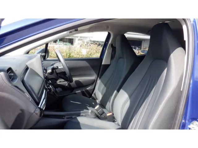 アクア（トヨタ）の車両写真