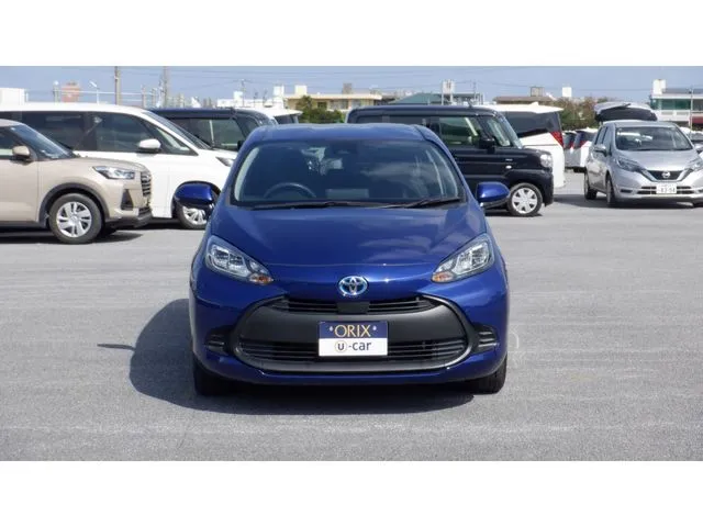 アクア（トヨタ）の車両写真