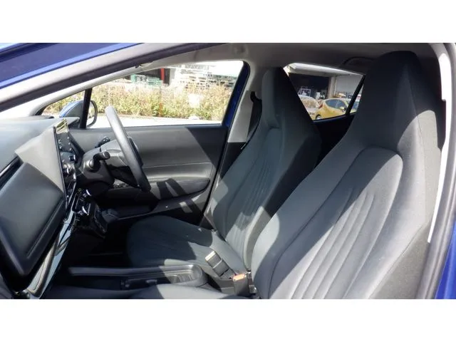 アクア（トヨタ）の車両写真