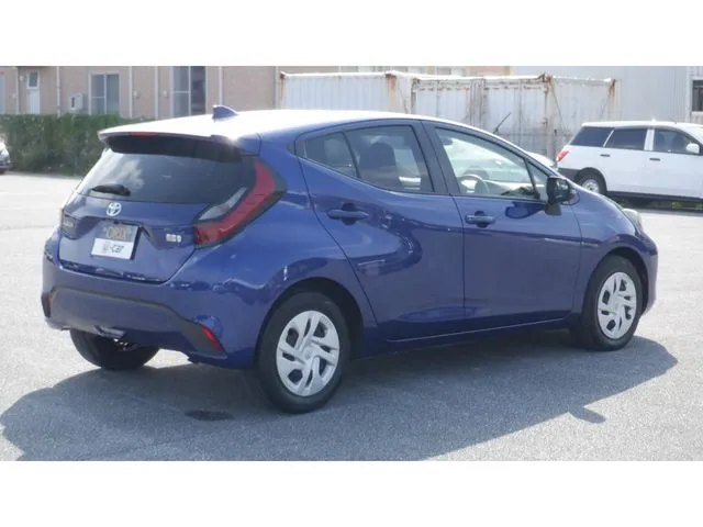 アクア（トヨタ）の車両写真