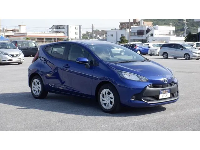 アクア（トヨタ）の車両写真