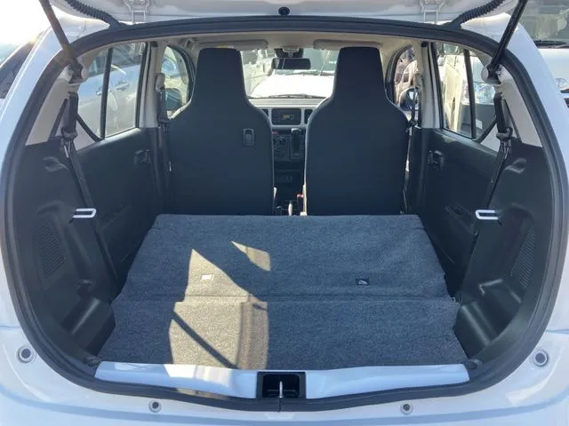 アルト　４ＷＤ（スズキ）の車両写真