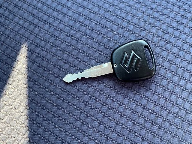 アルト　４ＷＤ（スズキ）の車両写真