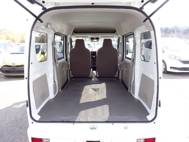 スズキ　エブリイバン