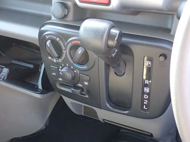 ミニキャブバン（ミツビシ）の車両写真