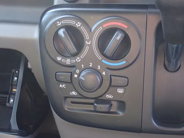 ミニキャブバン（ミツビシ）の車両写真